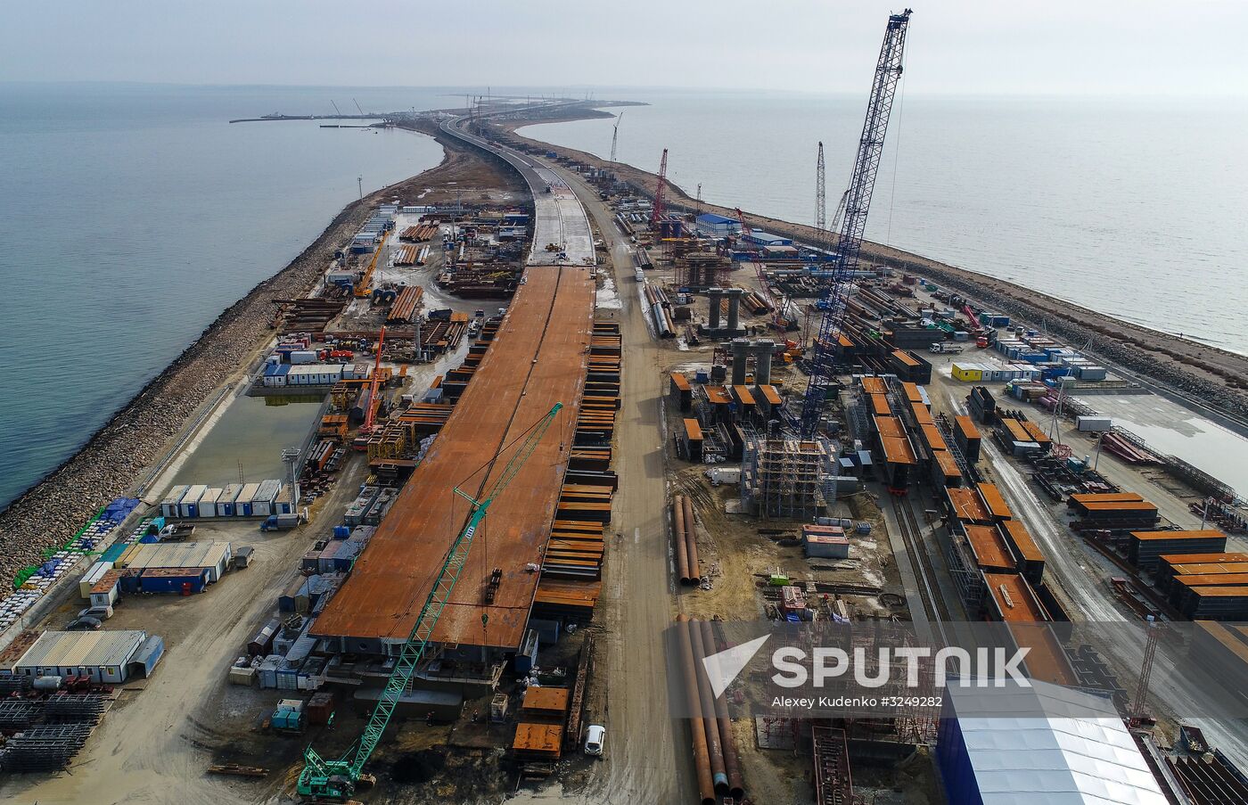 Crimean Bridge under construction