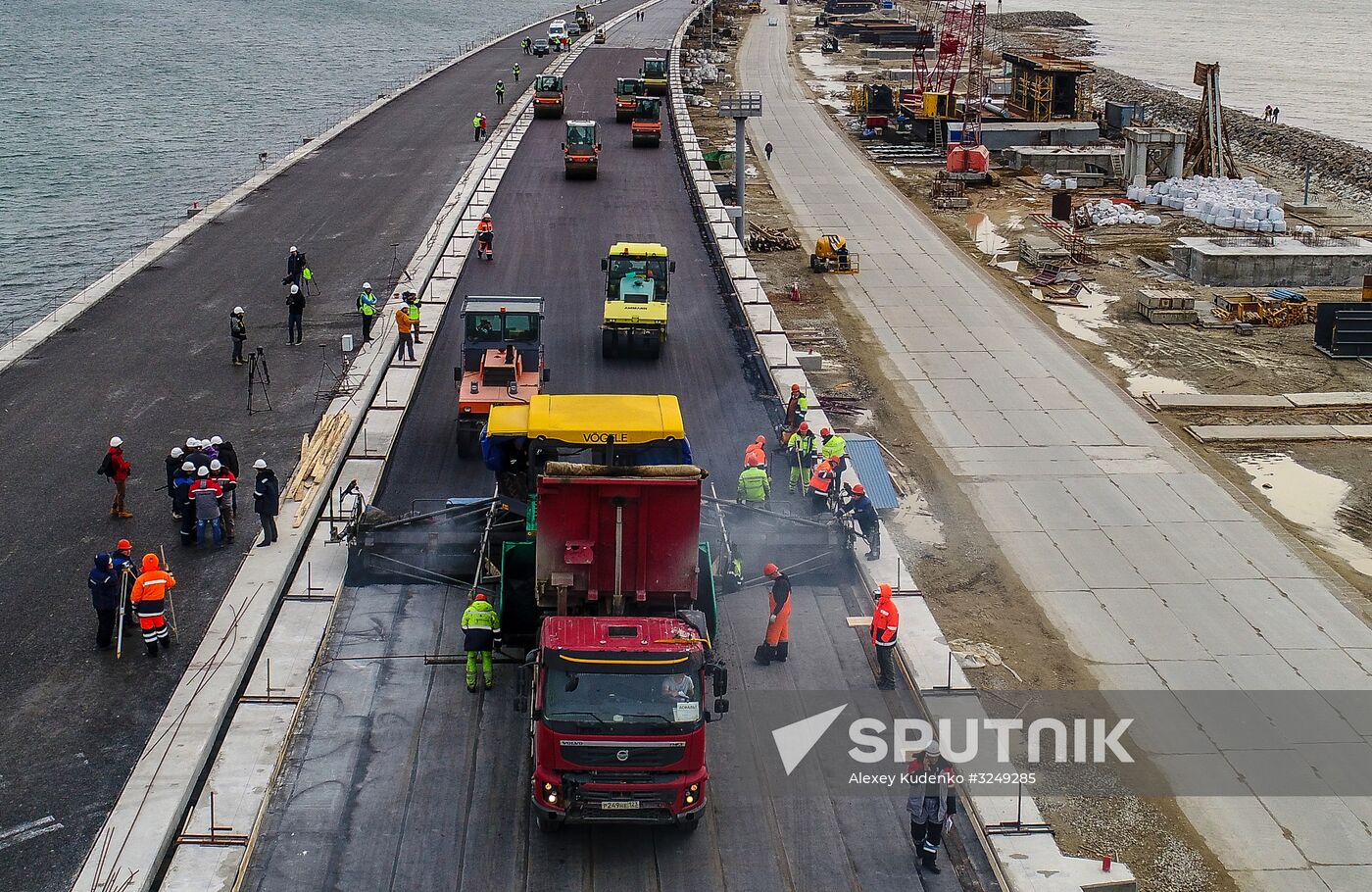 Crimean Bridge under construction