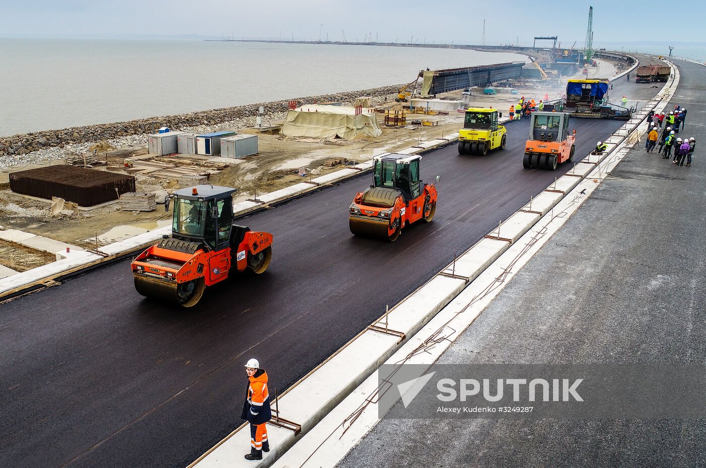 Crimean Bridge under construction