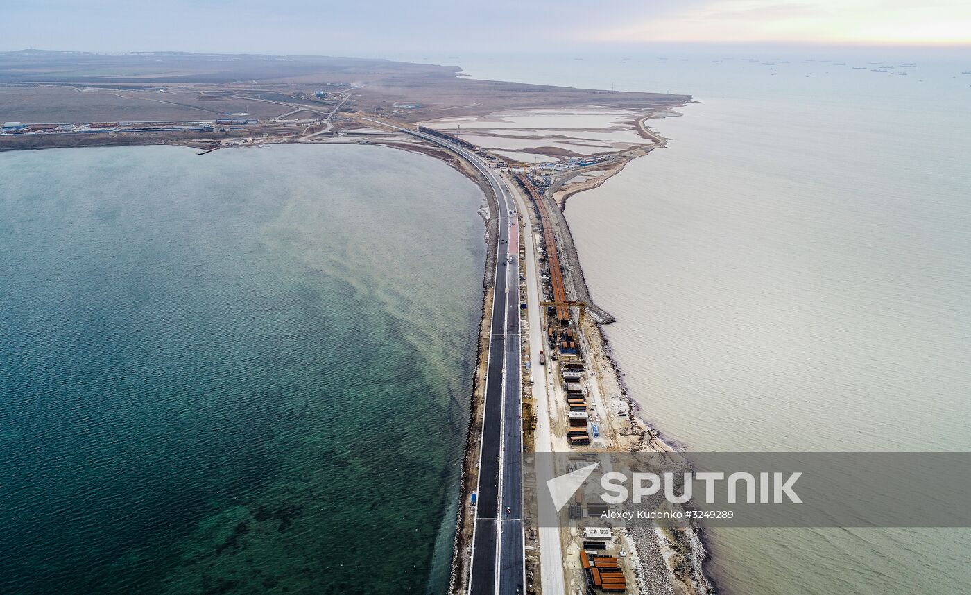 Crimean Bridge under construction