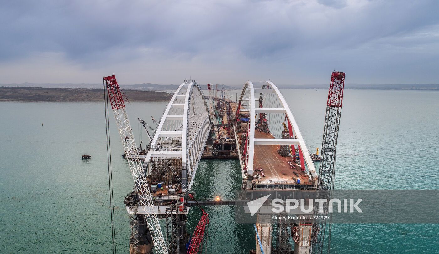 Crimean Bridge under construction