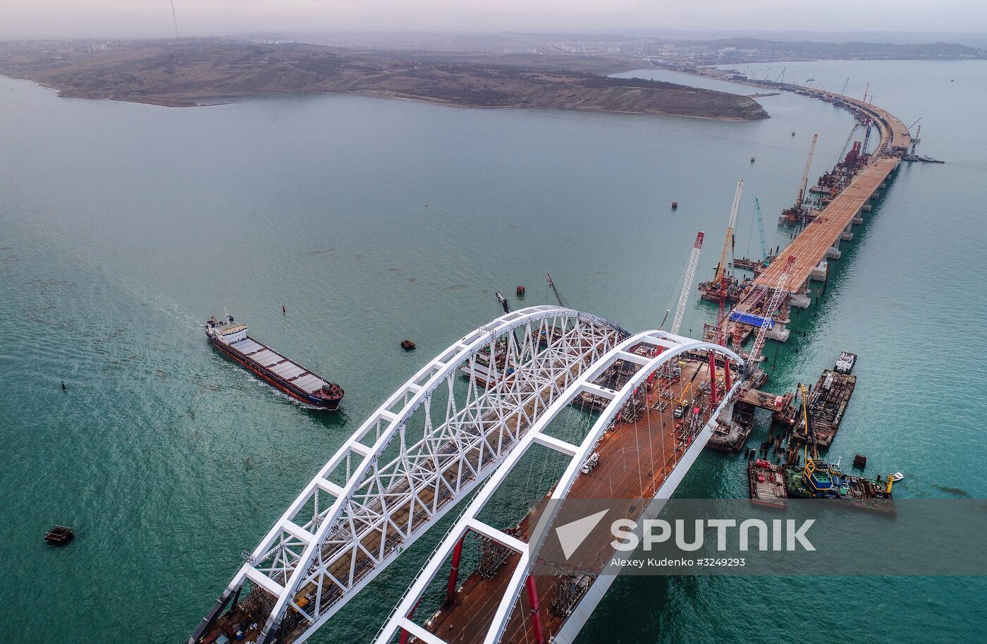 Crimean Bridge under construction