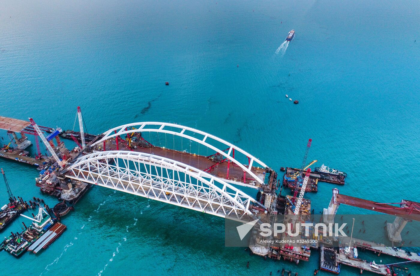 Crimean Bridge under construction