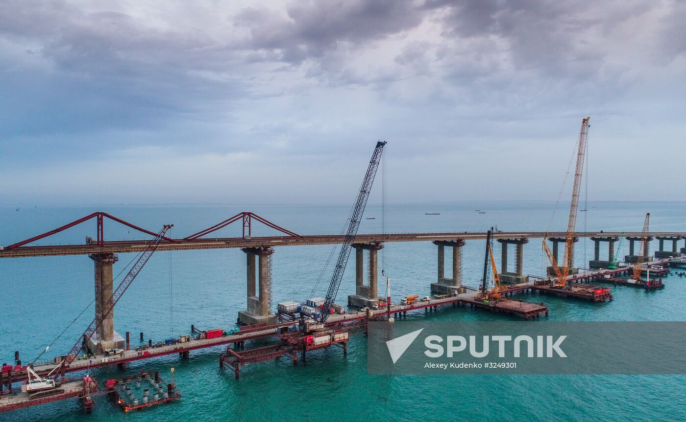 Crimean Bridge under construction