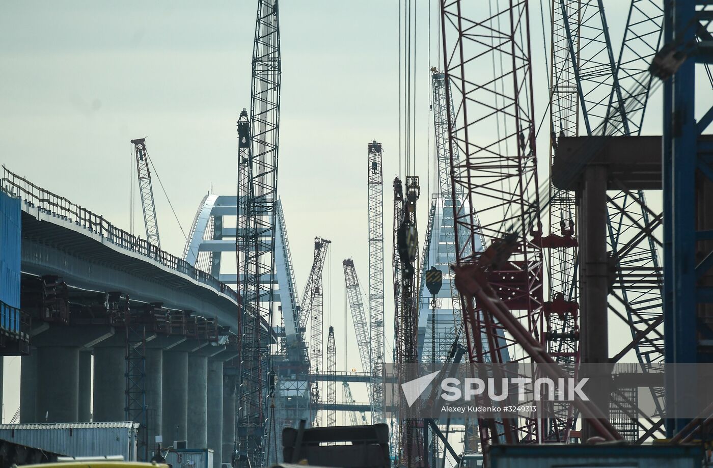 Crimean Bridge under construction