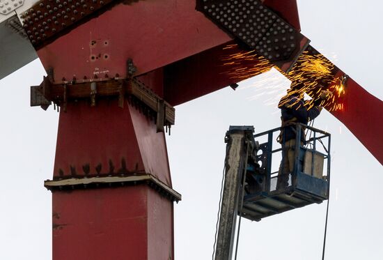 Crimean Bridge under construction