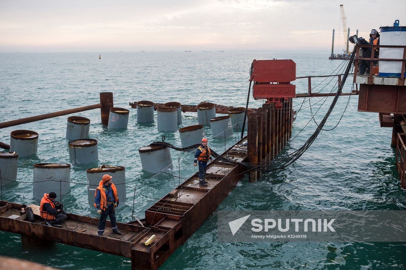 Crimean Bridge under construction