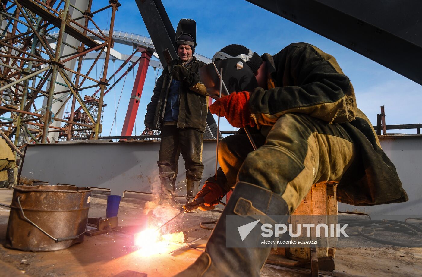 Crimean Bridge under construction