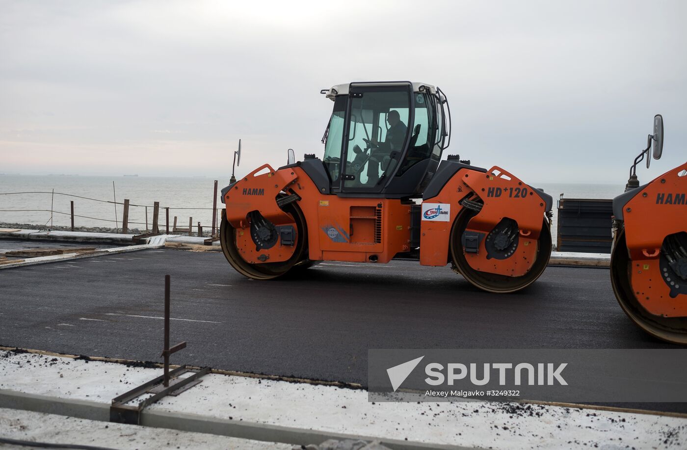 Crimean Bridge under construction