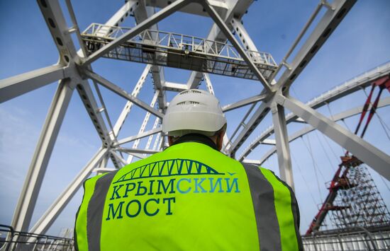 Crimean Bridge under construction
