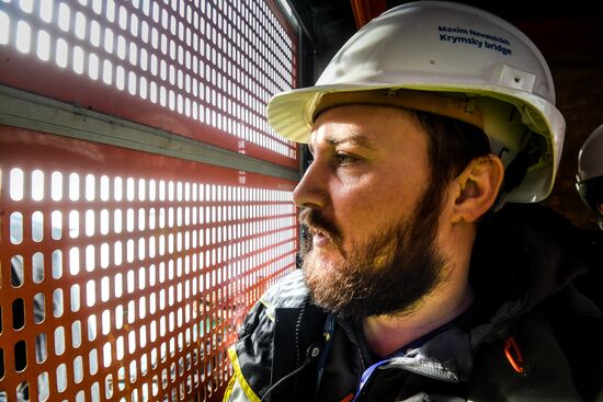 Crimean Bridge under construction