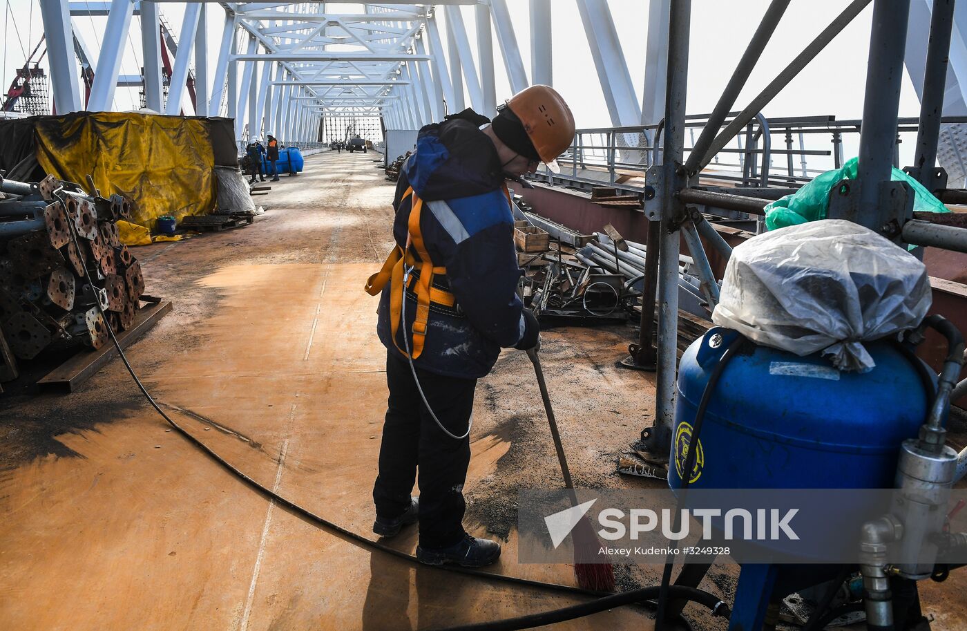 Crimean Bridge under construction