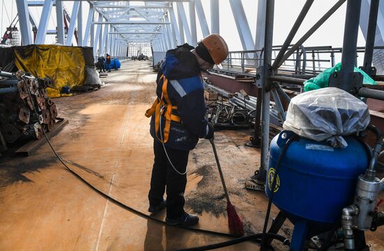 Crimean Bridge under construction