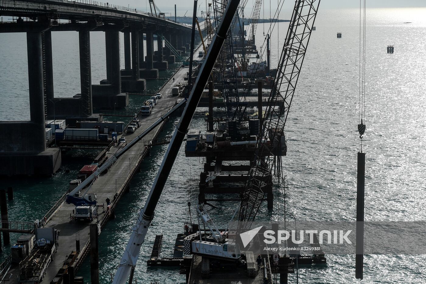 Crimean Bridge under construction