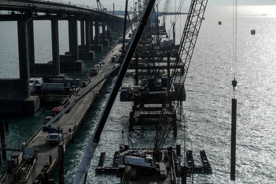 Crimean Bridge under construction