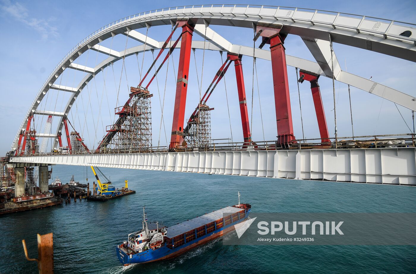 Crimean Bridge under construction