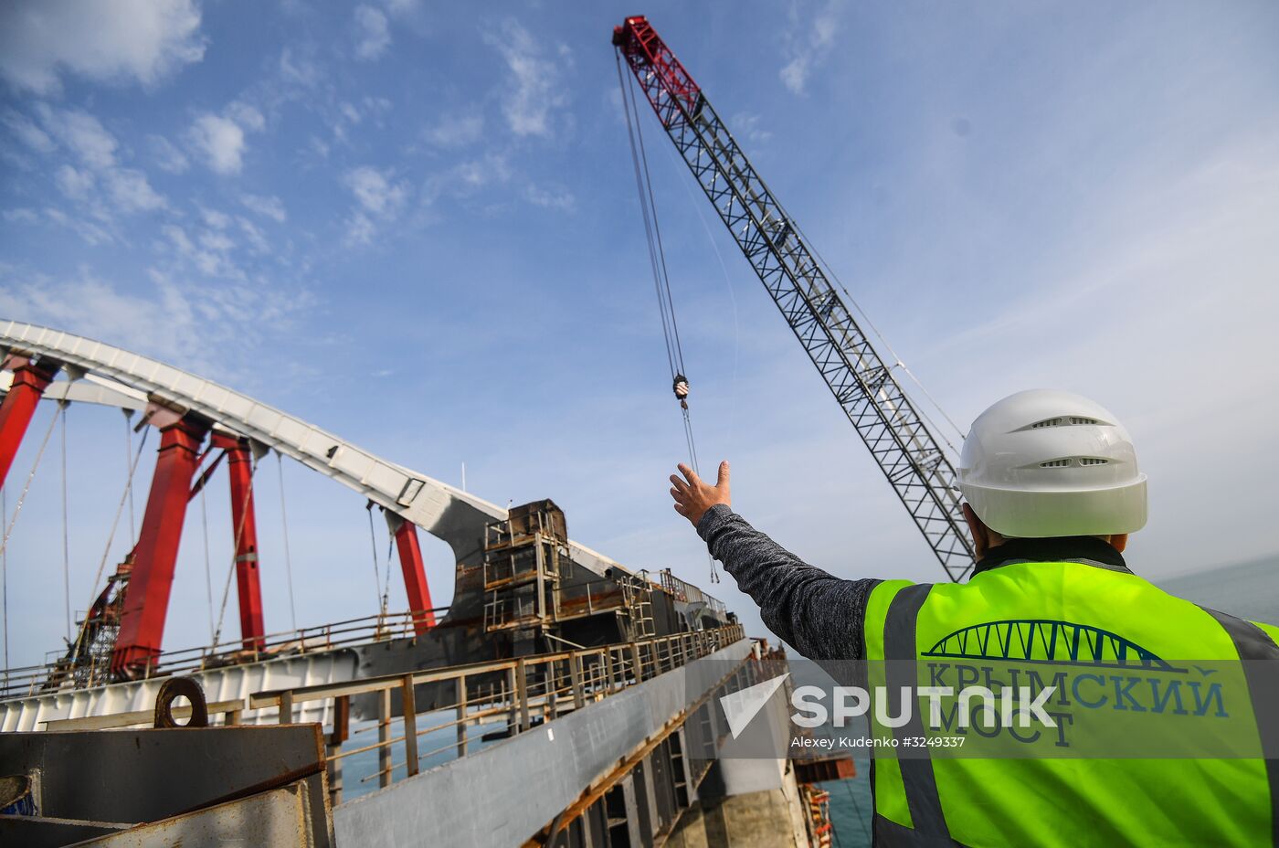 Crimean Bridge under construction