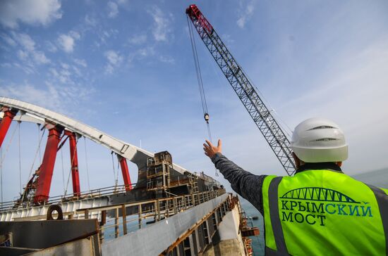 Crimean Bridge under construction