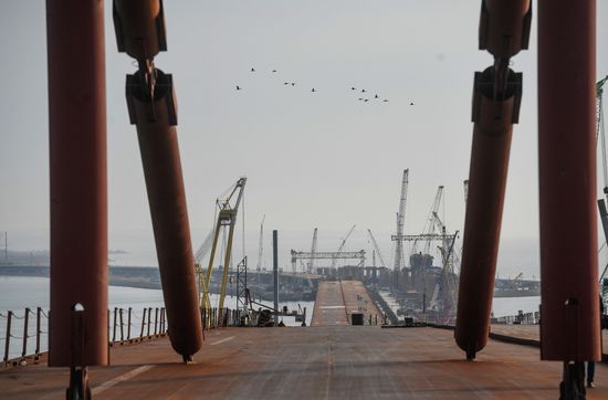 Crimean Bridge under construction