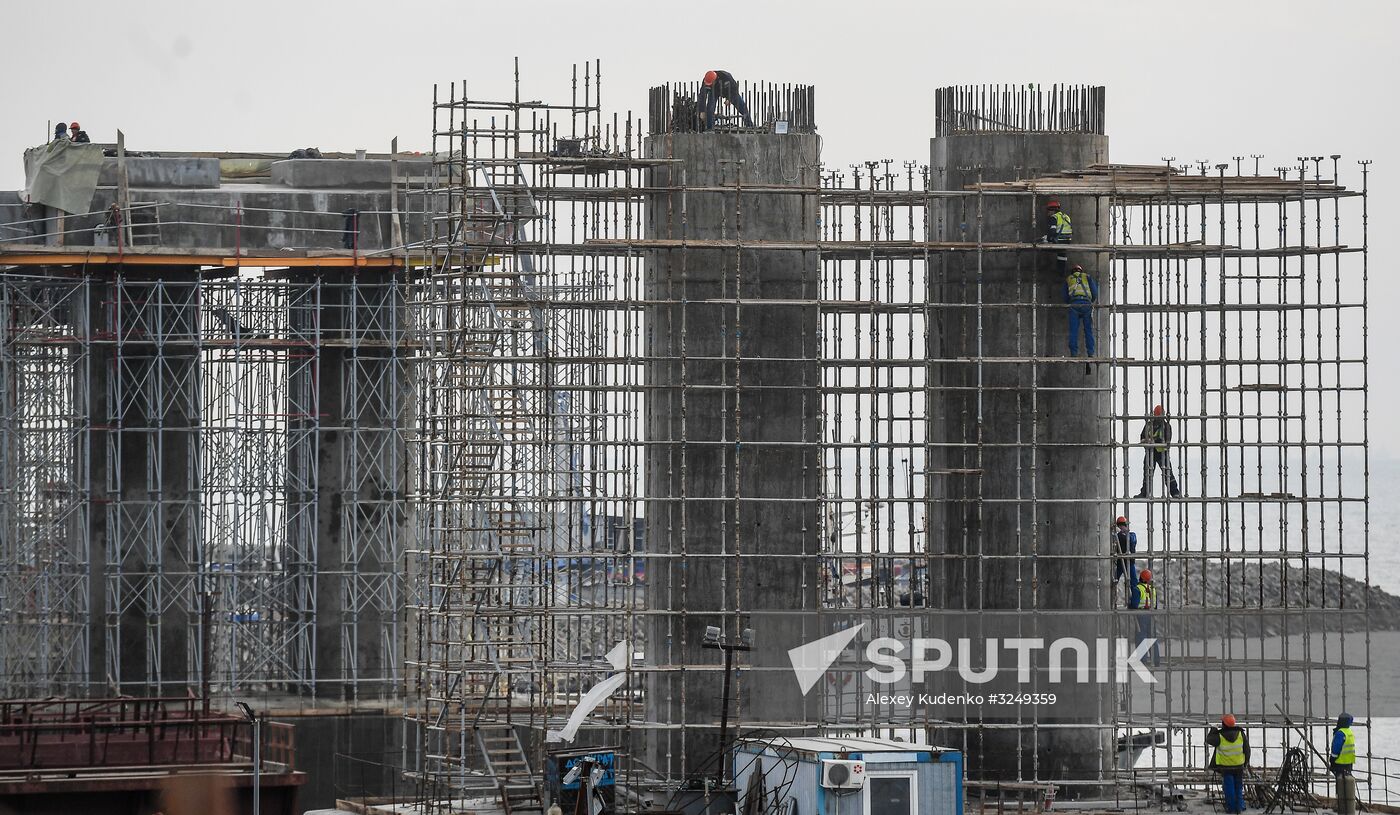 Crimean Bridge under construction