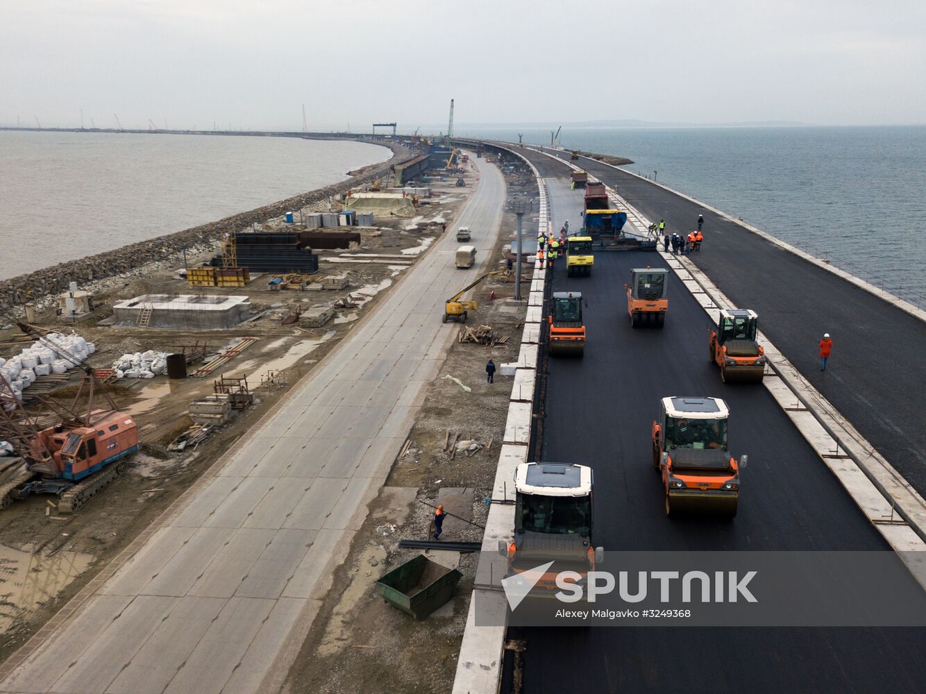 Crimean Bridge under construction