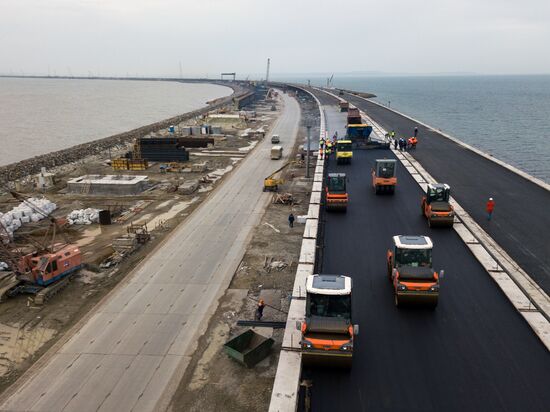 Crimean Bridge under construction