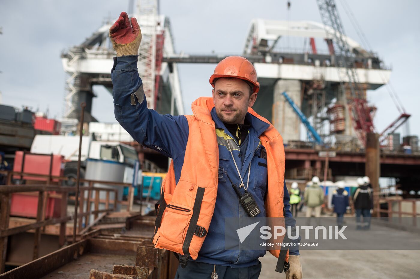 Crimean Bridge under construction