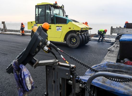 Crimean Bridge under construction