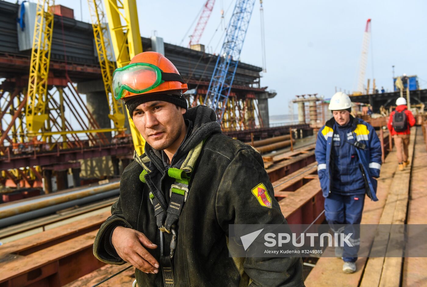 Crimean Bridge under construction
