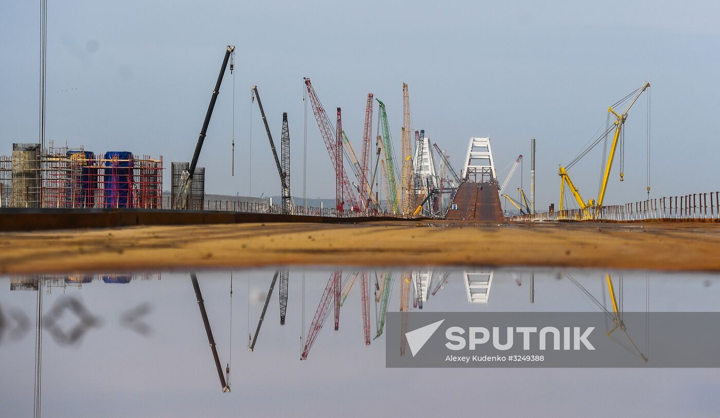 Crimean Bridge under construction