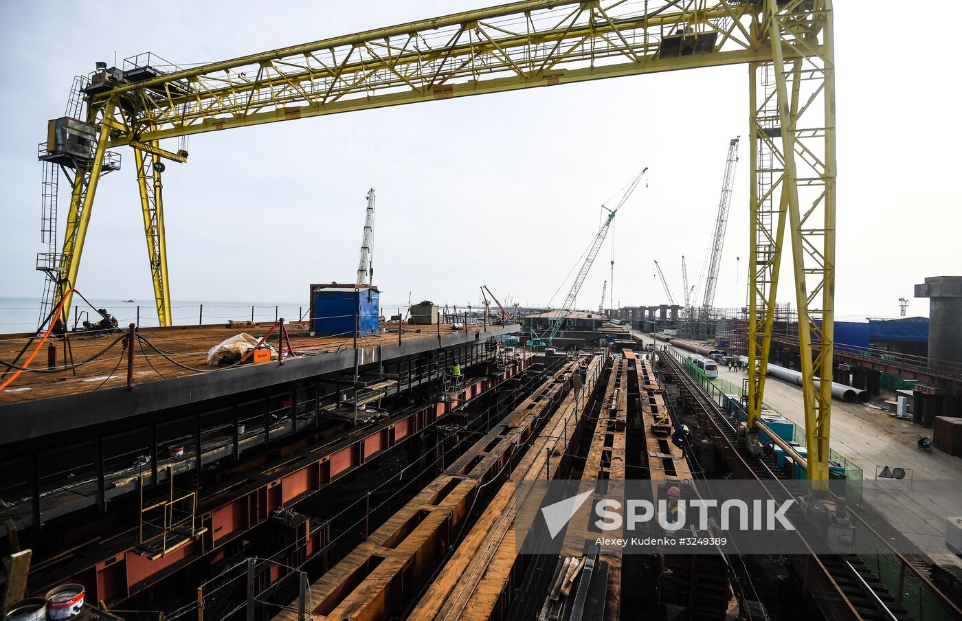 Crimean Bridge under construction