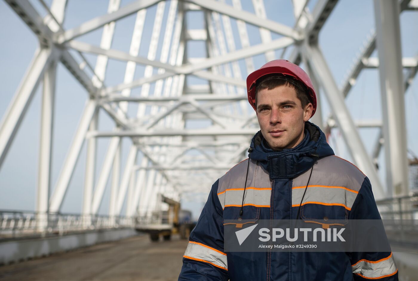 Crimean Bridge under construction