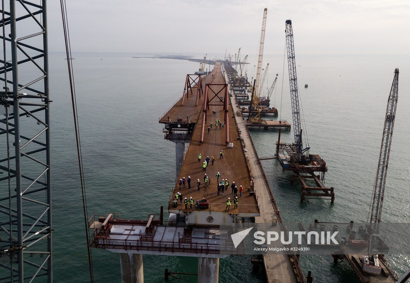 Crimean Bridge under construction