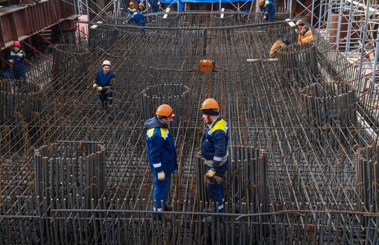 Crimean Bridge under construction