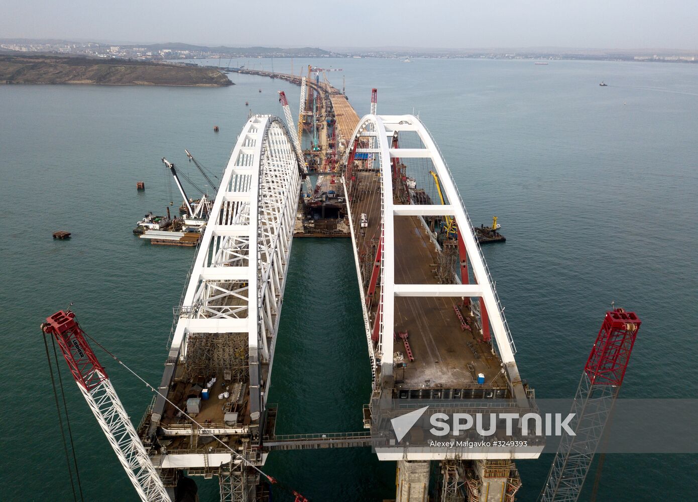 Crimean Bridge under construction