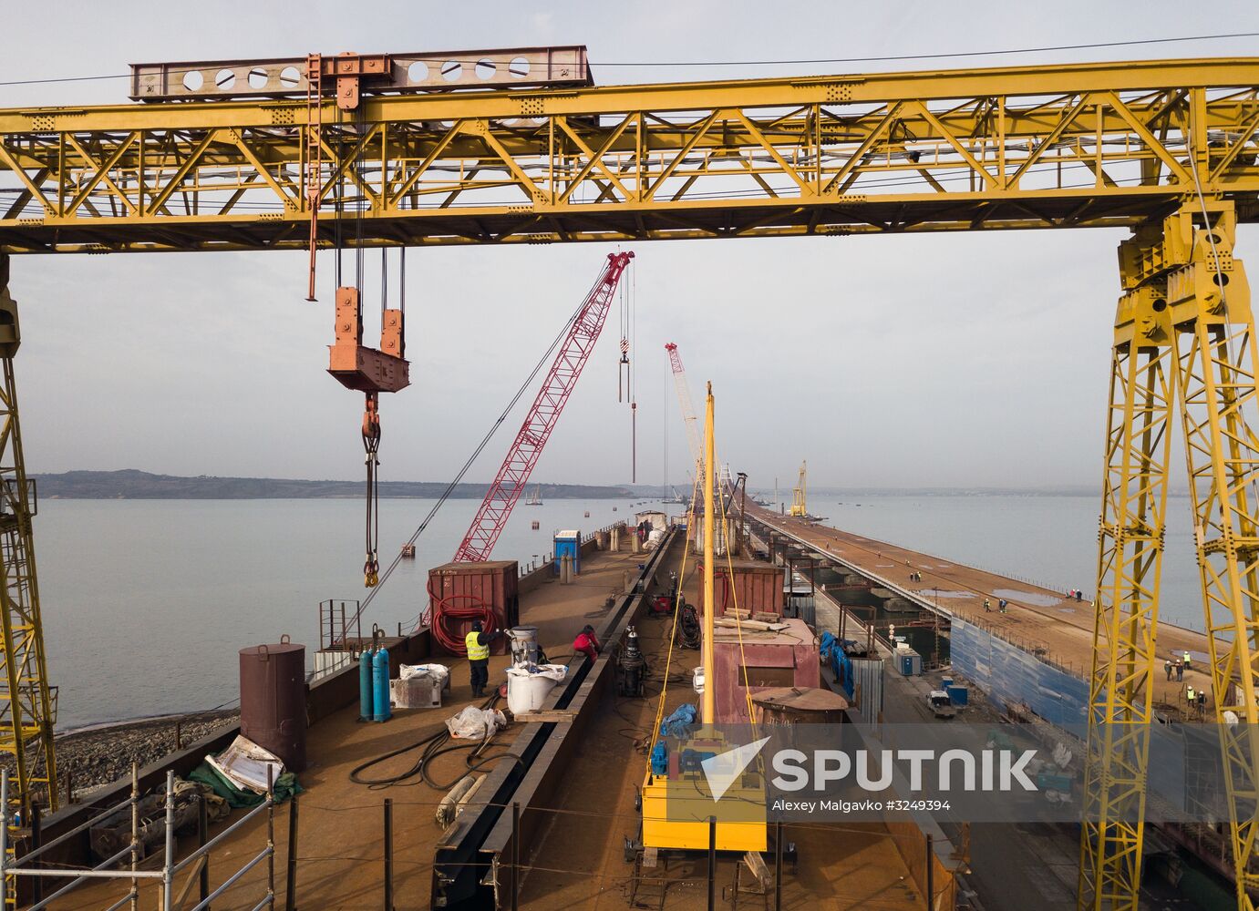 Crimean Bridge under construction