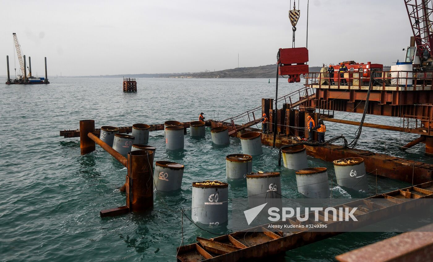 Crimean Bridge under construction