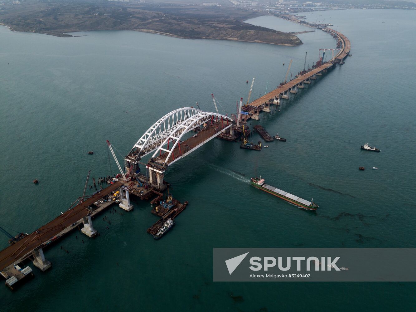 Crimean Bridge under construction