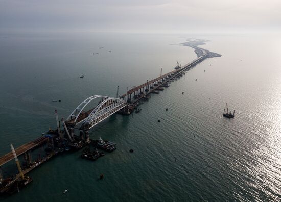 Crimean Bridge under construction