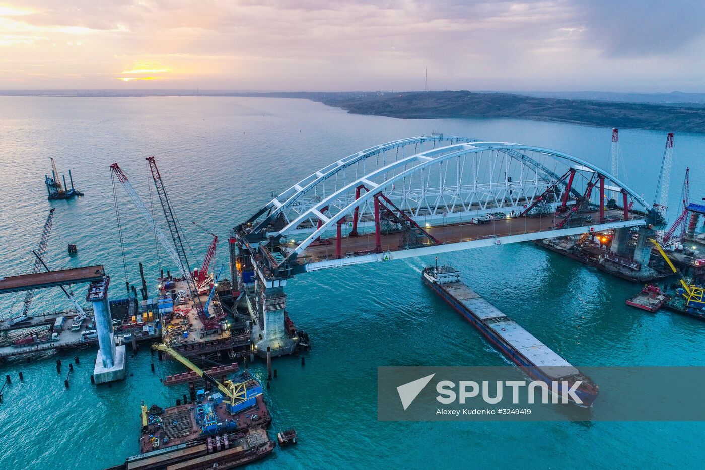Crimean Bridge under construction