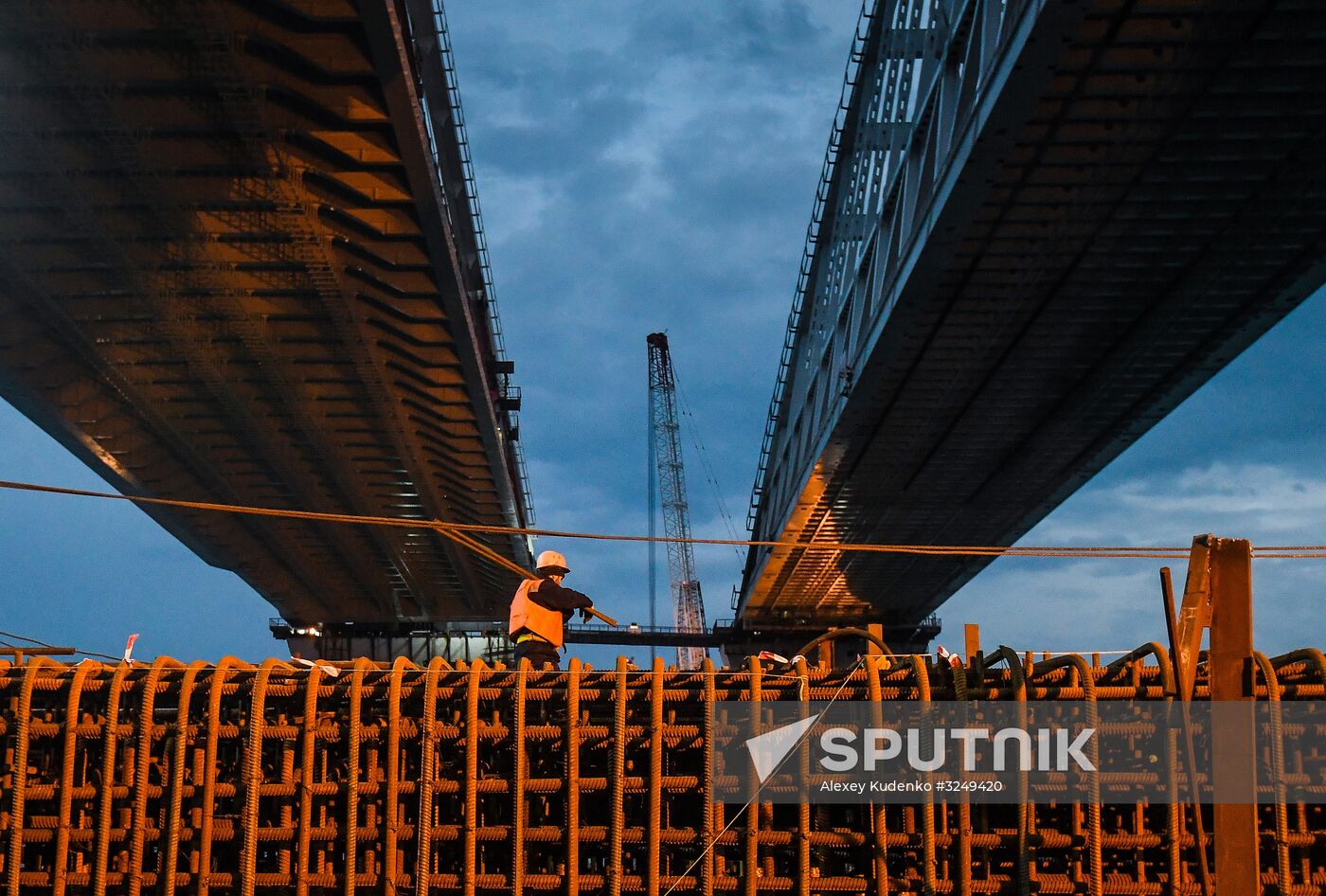 Crimean Bridge under construction