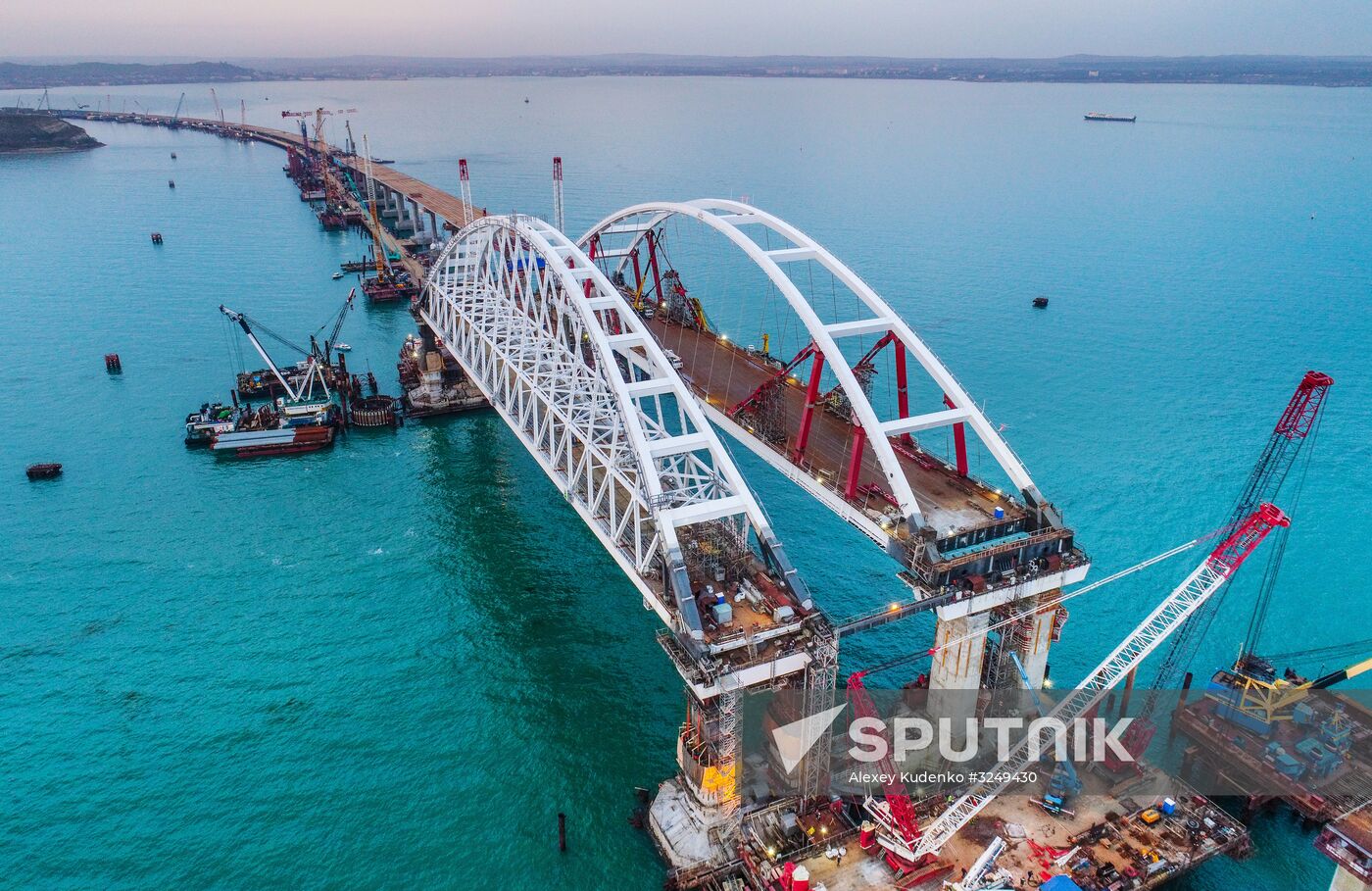 Crimean Bridge under construction