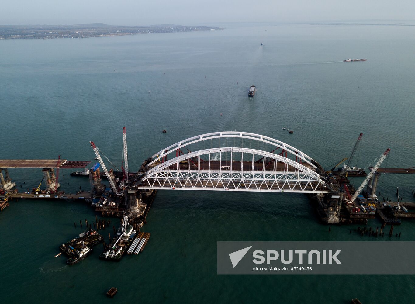 Crimean Bridge under construction