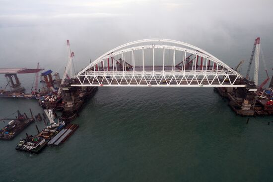 Crimean Bridge under construction