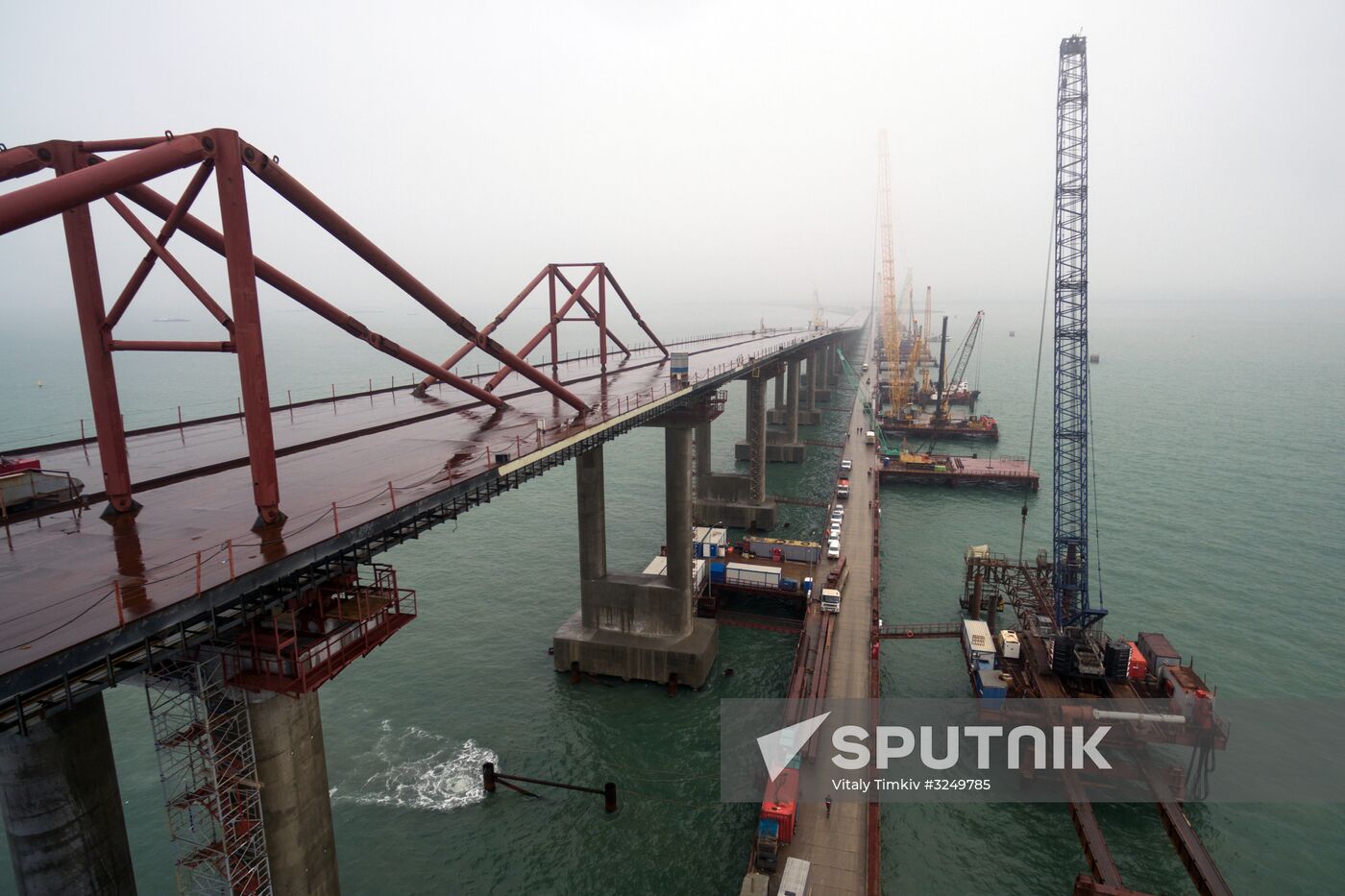 Crimean Bridge under construction