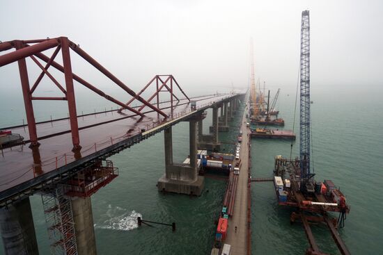 Crimean Bridge under construction