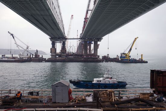 Crimean Bridge under construction