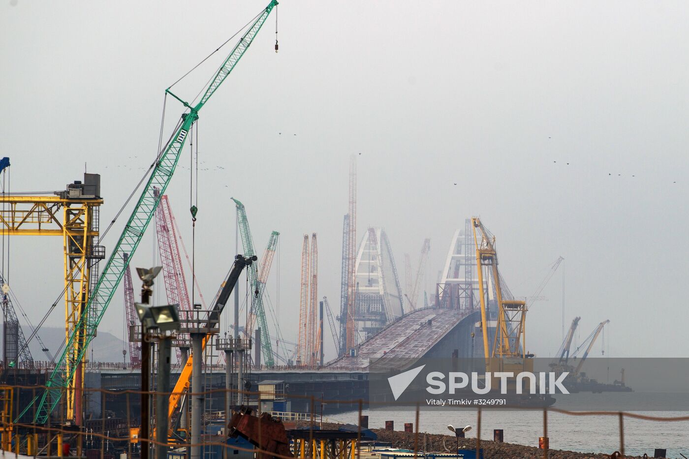 Crimean Bridge under construction