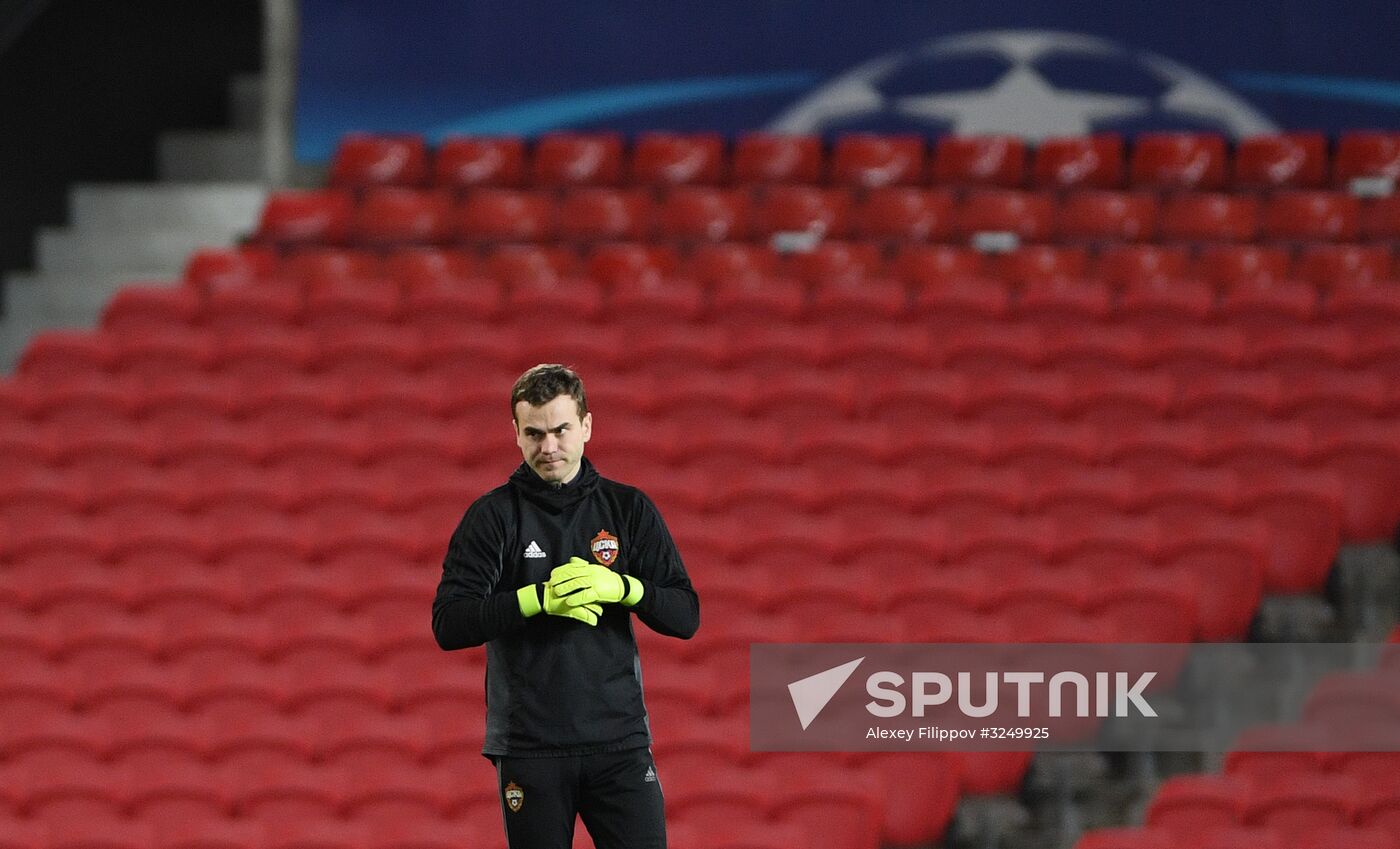 Football. Champions League. CSKA's training session