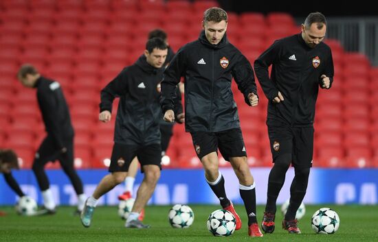 Football. Champions League. CSKA's training session